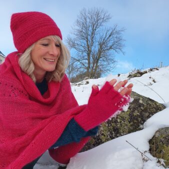 Poncho 80 % mohair 20 % soie - Framboise Poncho 80 % mohair 20 % soie - Framboise