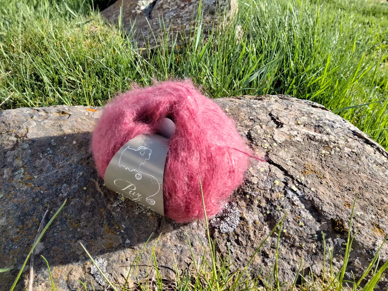 Pelote pur mohair couleur bois de rose