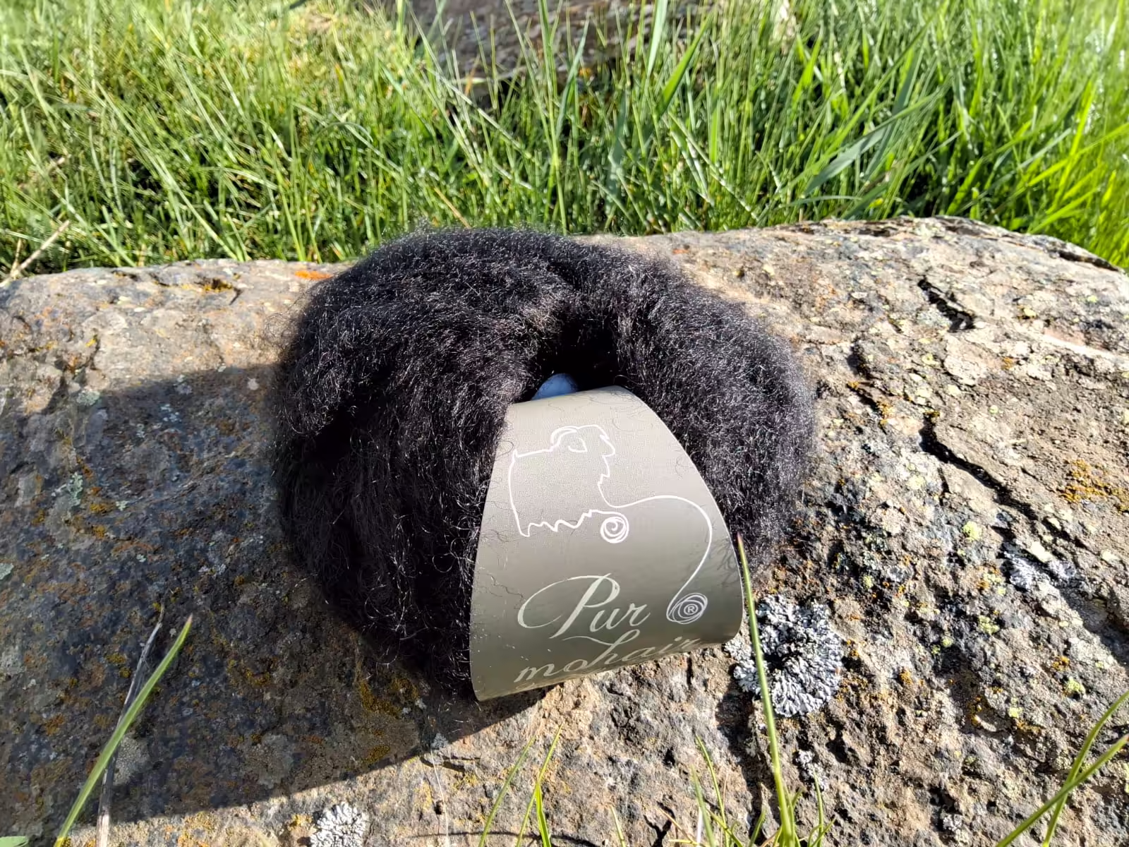 Pelote pur mohair couleur noire